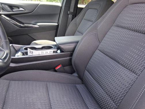 Summit White 2025 Chevrolet Equinox LT