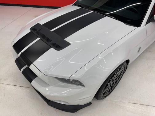 2014 Ford Shelby GT500 Base