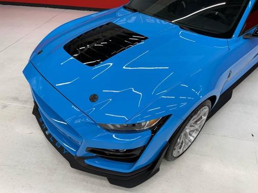 2021 Ford Shelby GT500 Base