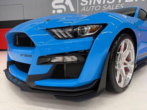 2021 Ford Shelby GT500 Base