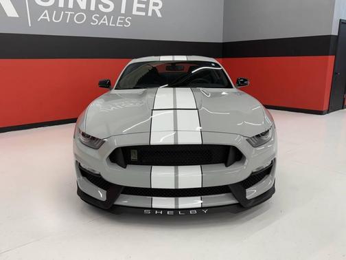 2017 Ford Shelby GT350 Base