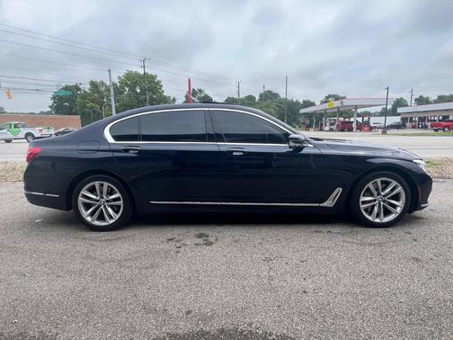 2016 BMW 750 i xDrive