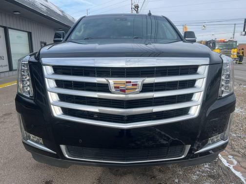 2017 Cadillac Escalade Luxury