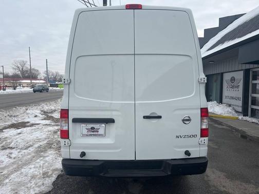 2018 Nissan NV Cargo NV2500 HD SV V8