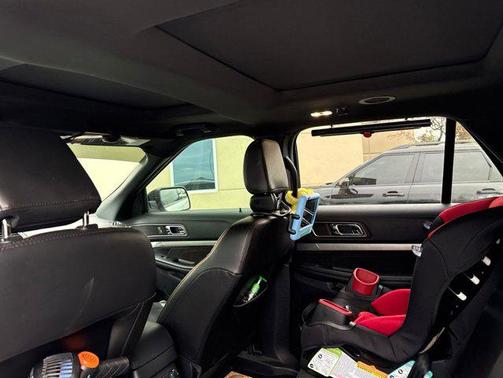 Oxford White 2018 Ford Explorer XLT