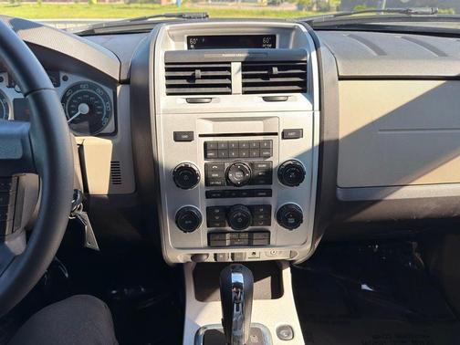 Sterling Gray Metallic 2010 Mercury Mariner Premier