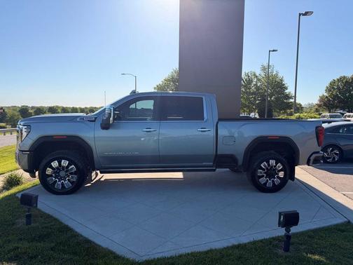 Sterling Metallic 2024 GMC Sierra 3500 Denali