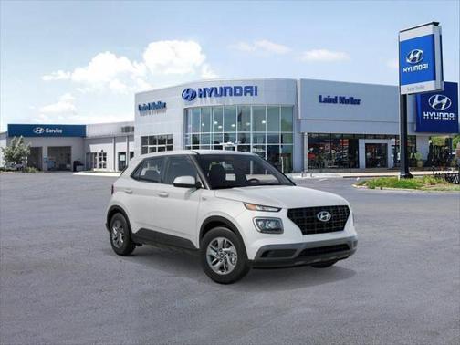 Lunar White 2026 Hyundai VENUE SE