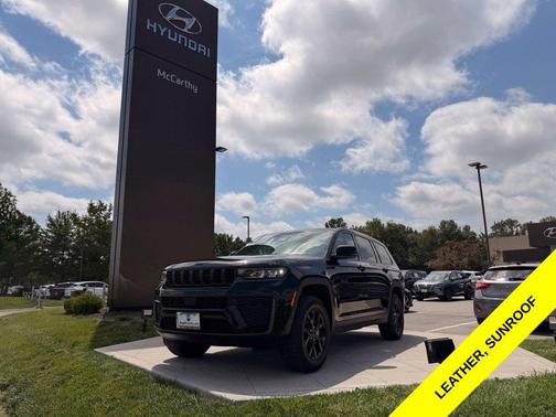 Diamond Black Crystal Pearlcoat 2026 Jeep Grand Cherokee L Altitude