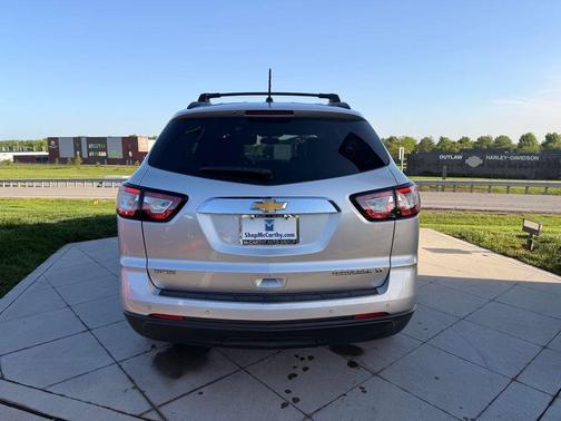 Silver Ice Metallic 2013 Chevrolet Traverse 2LT
