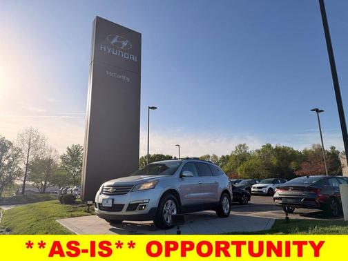 Silver Ice Metallic 2013 Chevrolet Traverse 2LT