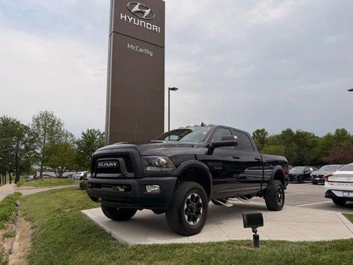 Brilliant Black Crystal Pearlcoat 2018 RAM 2500 Power Wagon
