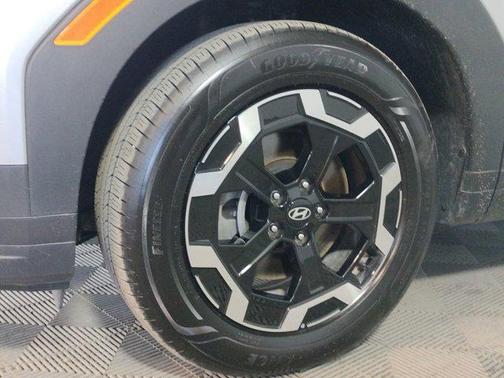 Shimmering Silver 2024 Hyundai SANTA FE SEL 2.4