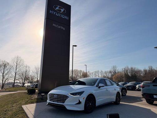 Hyper White 2020 Hyundai SONATA Hybrid SE