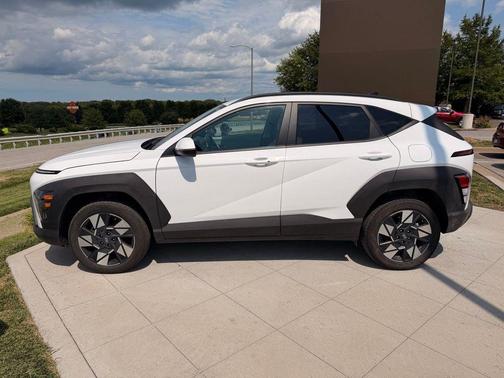 White 2025 Hyundai KONA SEL