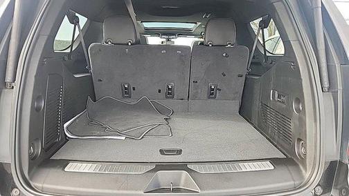 Black 2022 Chevrolet Suburban RST