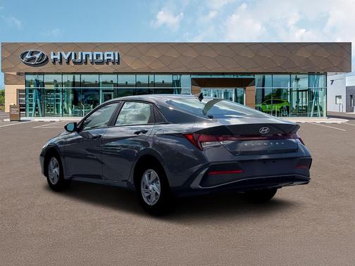 Gray 2026 Hyundai ELANTRA SE