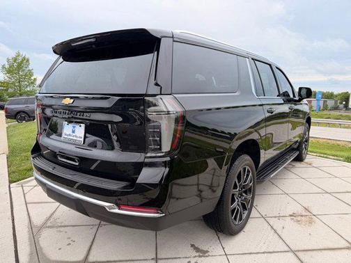 Black 2026 Chevrolet Suburban LT