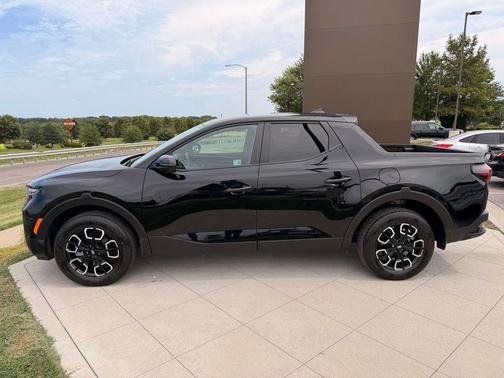 Phantom Black 2024 Hyundai SANTA CRUZ SEL