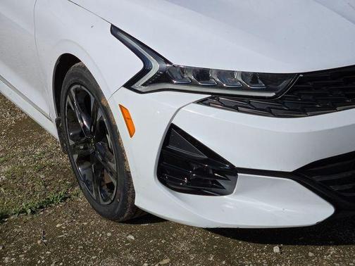 Glacial White Pearl 2021 Kia K5 GT-Line