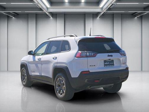 Bright White Clearcoat 2021 Jeep Cherokee Trailhawk