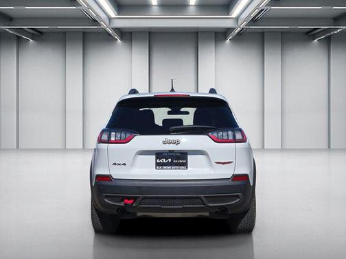 Bright White Clearcoat 2021 Jeep Cherokee Trailhawk
