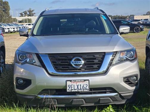 2019 Nissan Pathfinder SL
