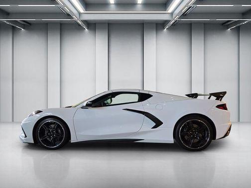 Arctic White 2021 Chevrolet Corvette Stingray w/1LT