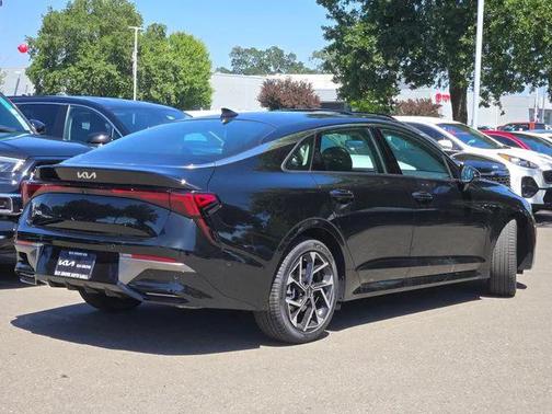 2025 Kia K5 EX