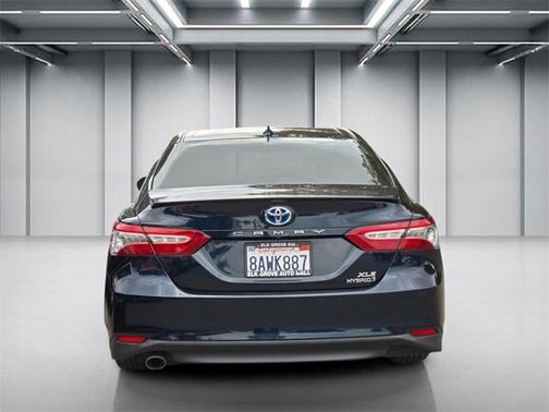 2018 Toyota Camry Hybrid XLE