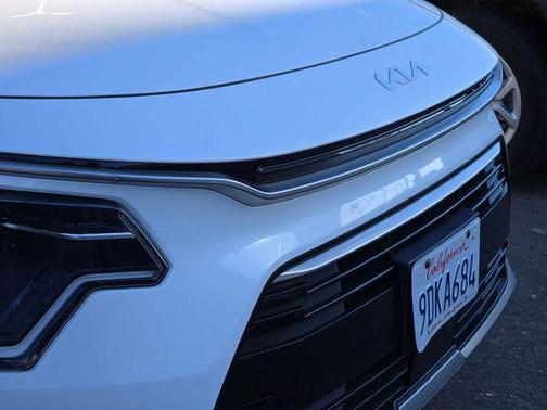 2023 Kia Niro Touring