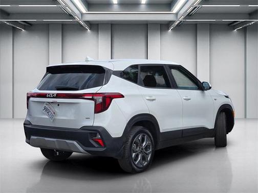 2025 Kia Seltos LX