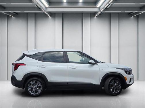 2025 Kia Seltos LX