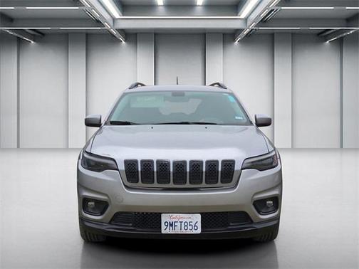 2020 Jeep Cherokee Altitude
