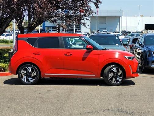 2025 Kia Soul GT-Line
