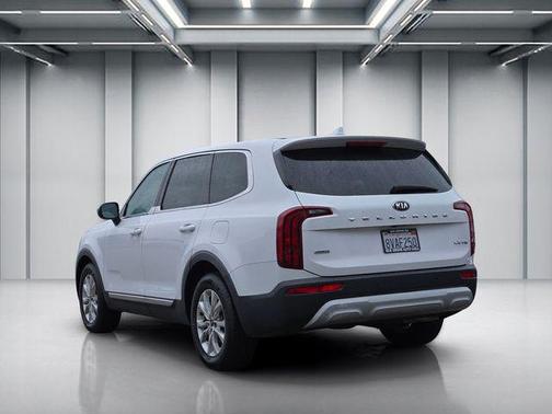 Glacial White Pearl 2021 Kia Telluride LX