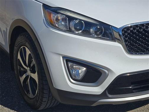2017 Kia Sorento EX