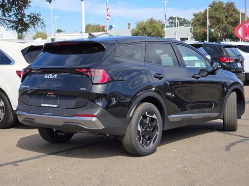 Fusion Black 2027 Kia Sportage SX Turbo