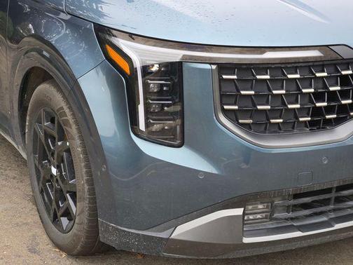 2025 Kia Carnival SX