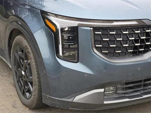 2025 Kia Carnival SX