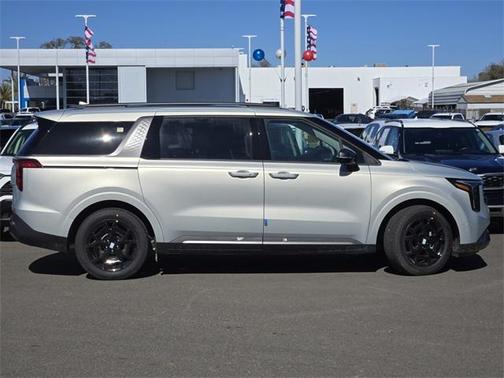 2025 Kia Carnival Hybrid SX
