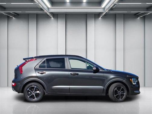 2025 Kia Niro EX