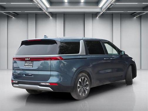 2024 Kia Carnival EX