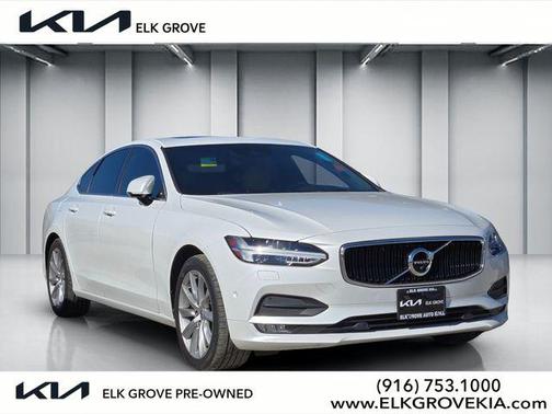 Crystal White Pearl 2017 Volvo S90 T6 Momentum