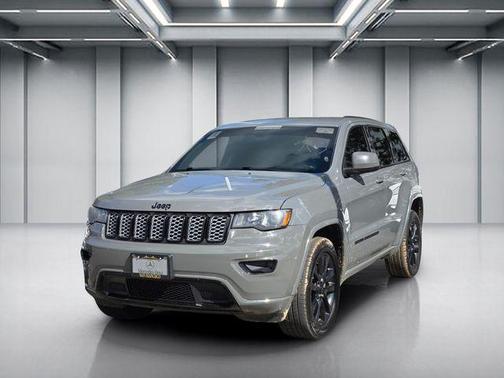 2022 Jeep Grand Cherokee Laredo