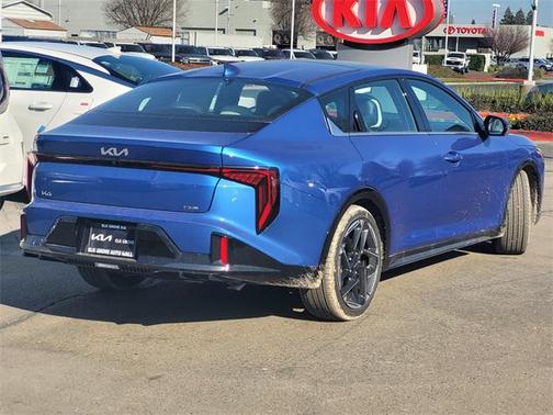 2025 Kia K4 GT-Line