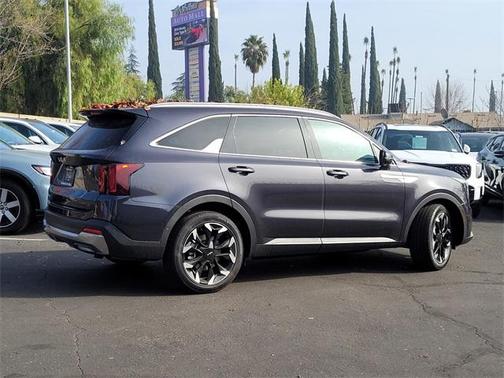 2025 Kia Sorento SX