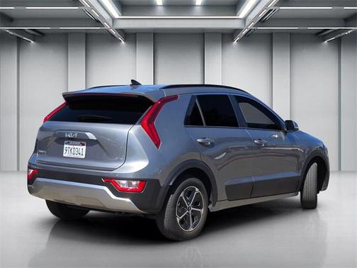 2025 Kia Niro EX