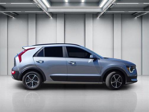 2025 Kia Niro EX