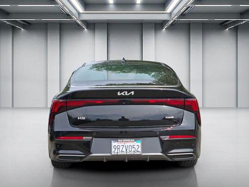 Aurora Black Pearl 2025 Kia K5 GT-Line